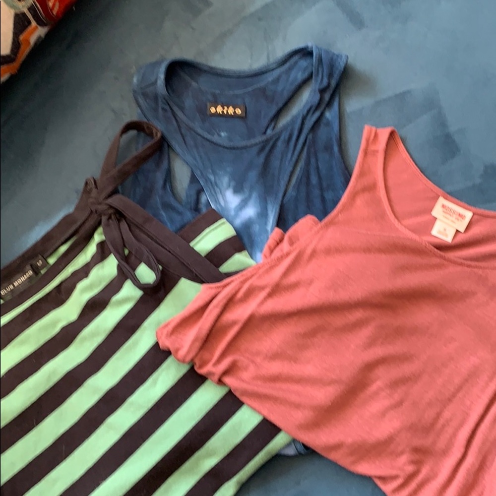 3 pc bundle akiko Club Monaco Mossimo tank tops